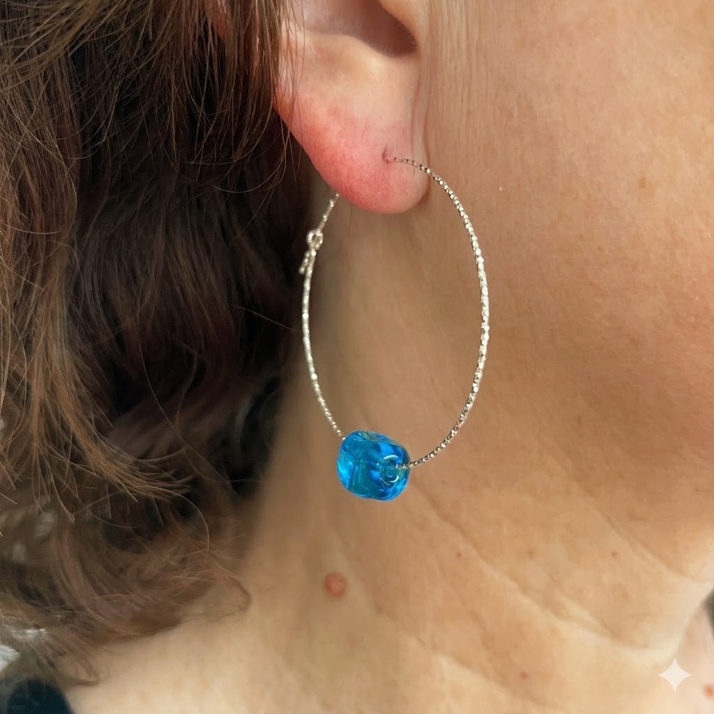 Boucles d'Oreilles Créoles Scintillantes Argent 925 et Perle Murano Turquoise – Image 2