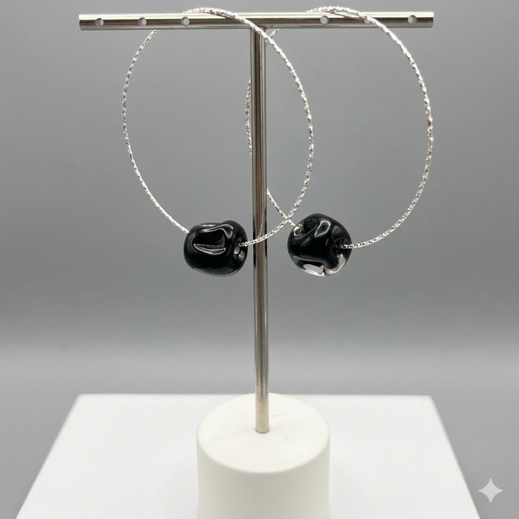 Boucles d'Oreilles Créoles Scintillantes Argent 925 et Perle Murano Noire