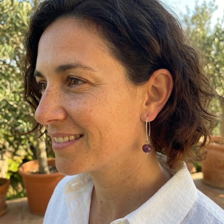 Boucles d'oreilles pendante en argent avec perles de verre de murano Bea coloris violet aubergine