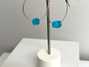 Créoles en Argent Scintillant et Perles de Verre Artisanales bleu turquoise